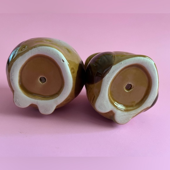 Set of 2 ceramic owl planters in Hootiful condition.
7cm tall - Picture 3 of 7